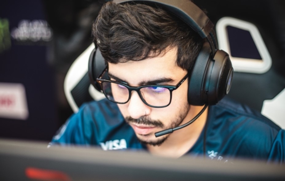 “Parei de fazer um monte de jogadas boas que gostava de fazer para que Felps pudesse tentar” – HLTV.org entrevista coldzera