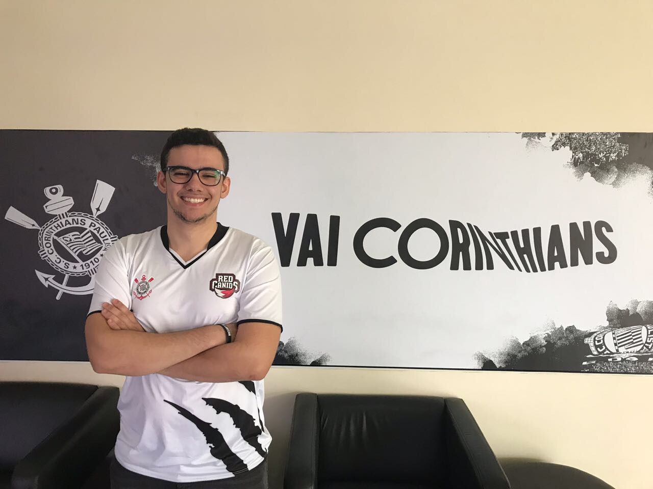 Red Canids Corinthians anuncia contratação de jovem português que já foi TOP1 no servidor Europeu