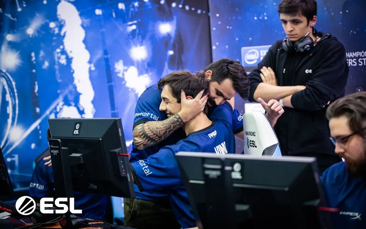CS:GO: FURIA joga bem, vence Team Spirit e se mantém viva no Major