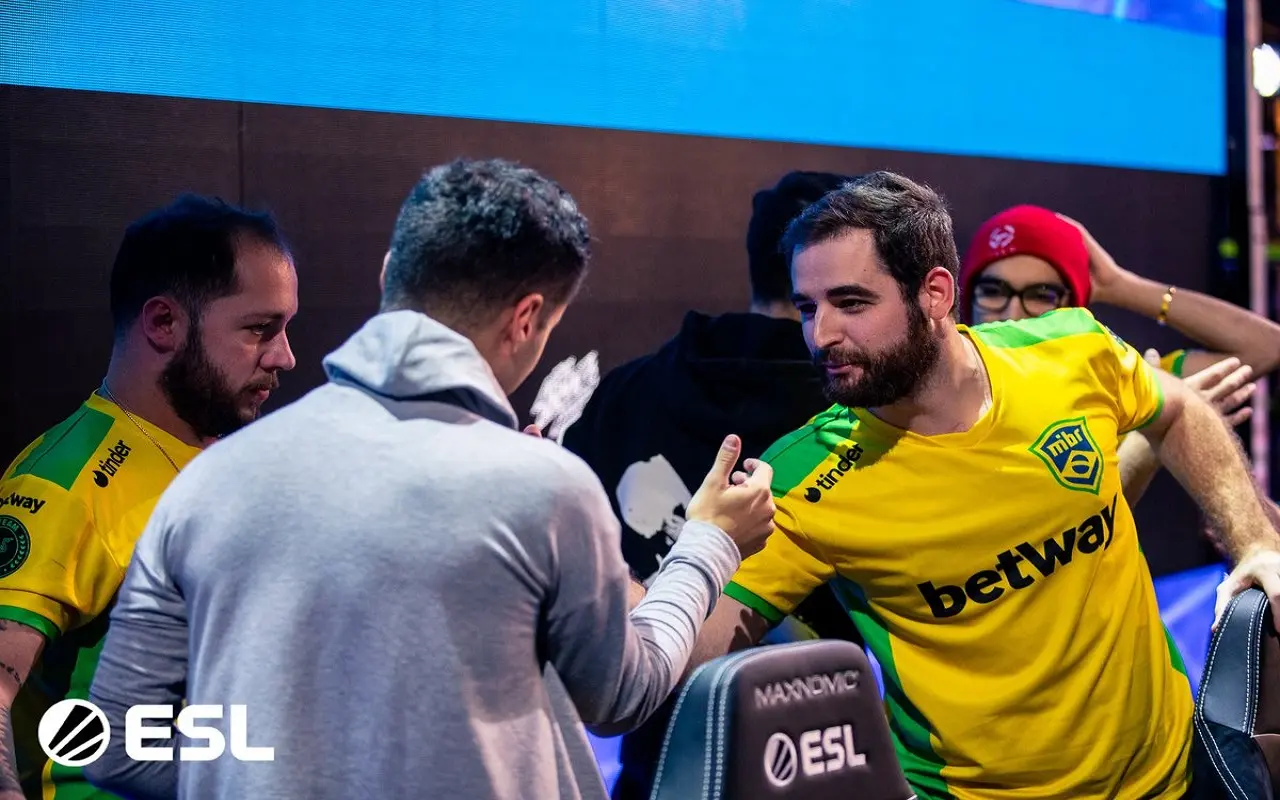 CS:GO: confira os times e horários dos playoffs da WESG 2018-19