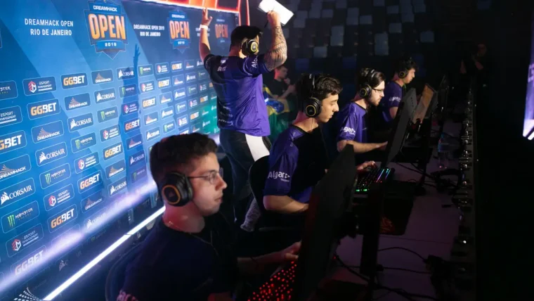 CS:GO: FURIA vence Sharks e está na final da DreamHack Open Rio