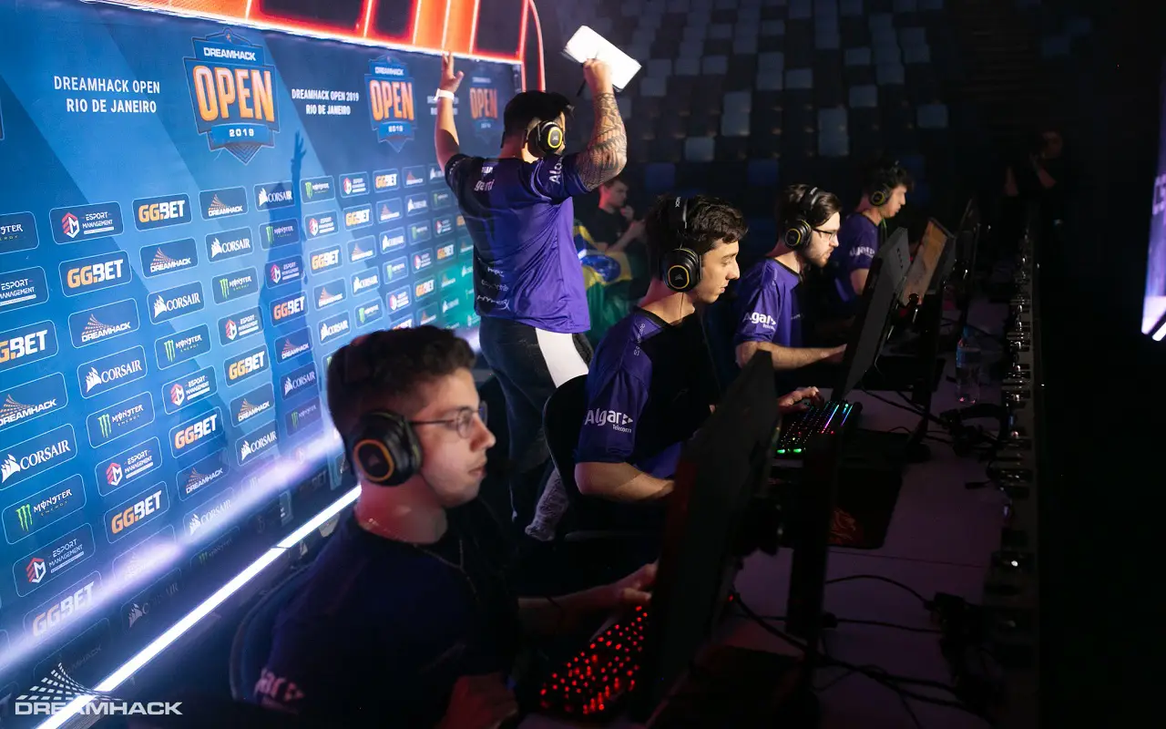 CS:GO: FURIA vence Sharks e está na final da DreamHack Open Rio