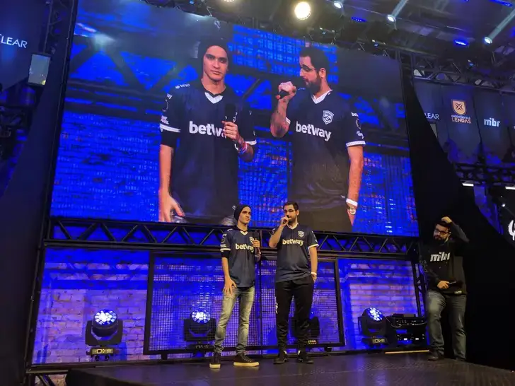 MIBR apresenta o novo uniforme da equipe para a segunda metade do ano