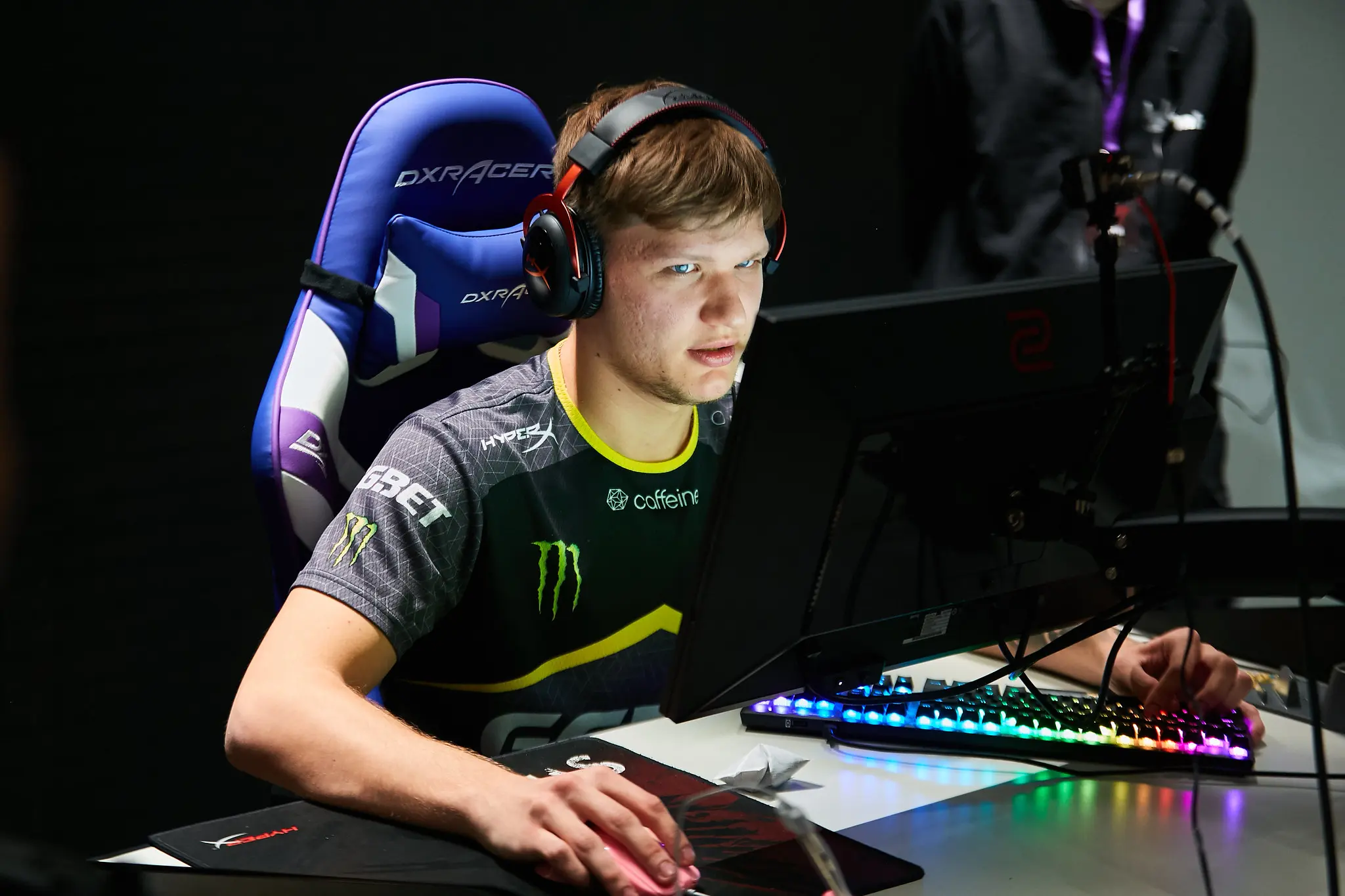 s1mple é banido da Twitch após usar termo homofóbico