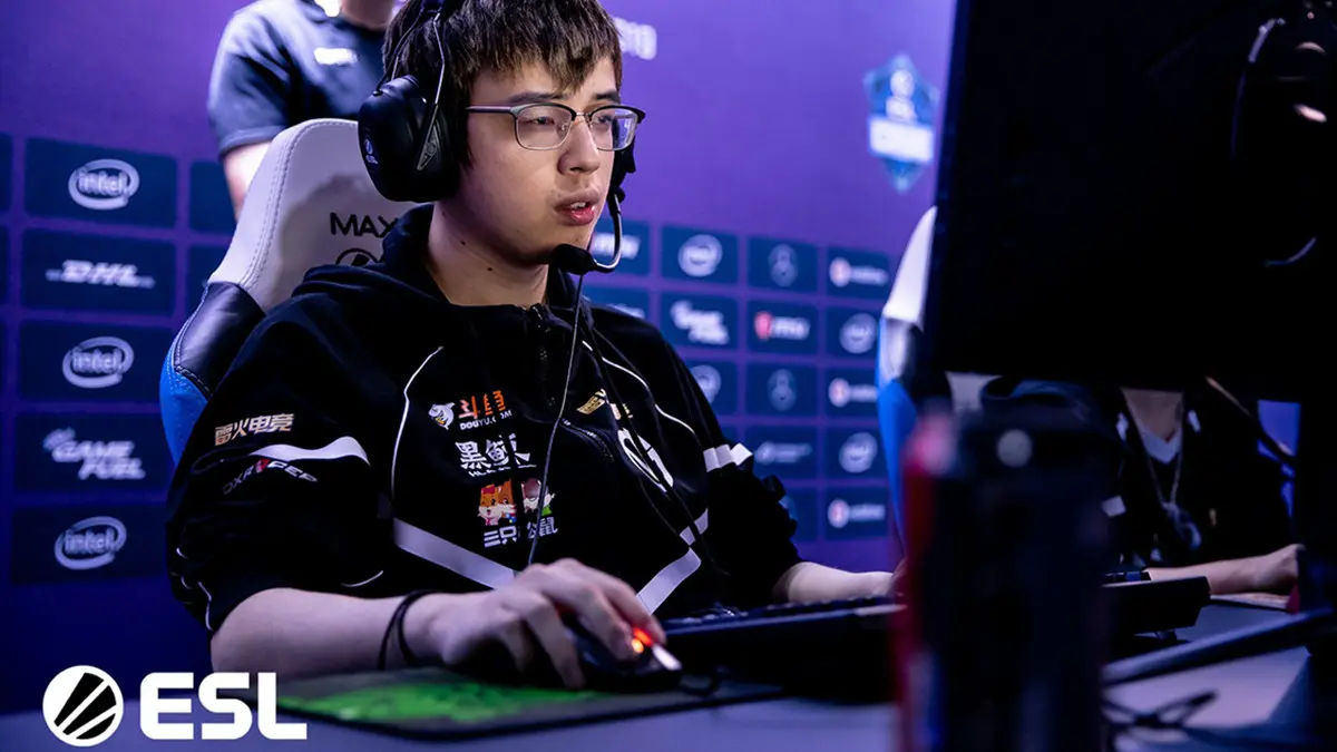 Fade volta ao competitivo após duas semanas de aposentadoria