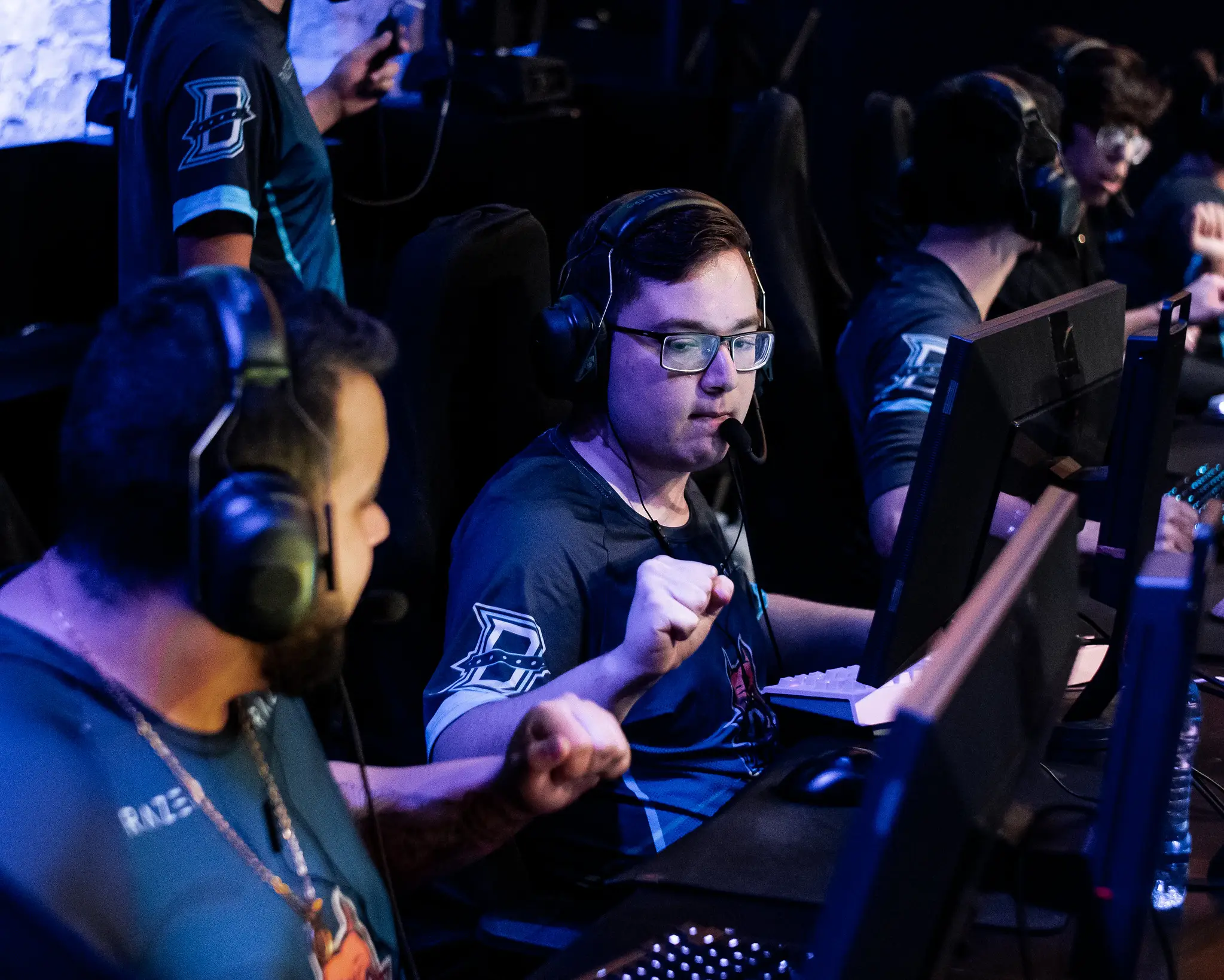 DETONA vence a primeira na Pro League; Sharks vence Isurus
