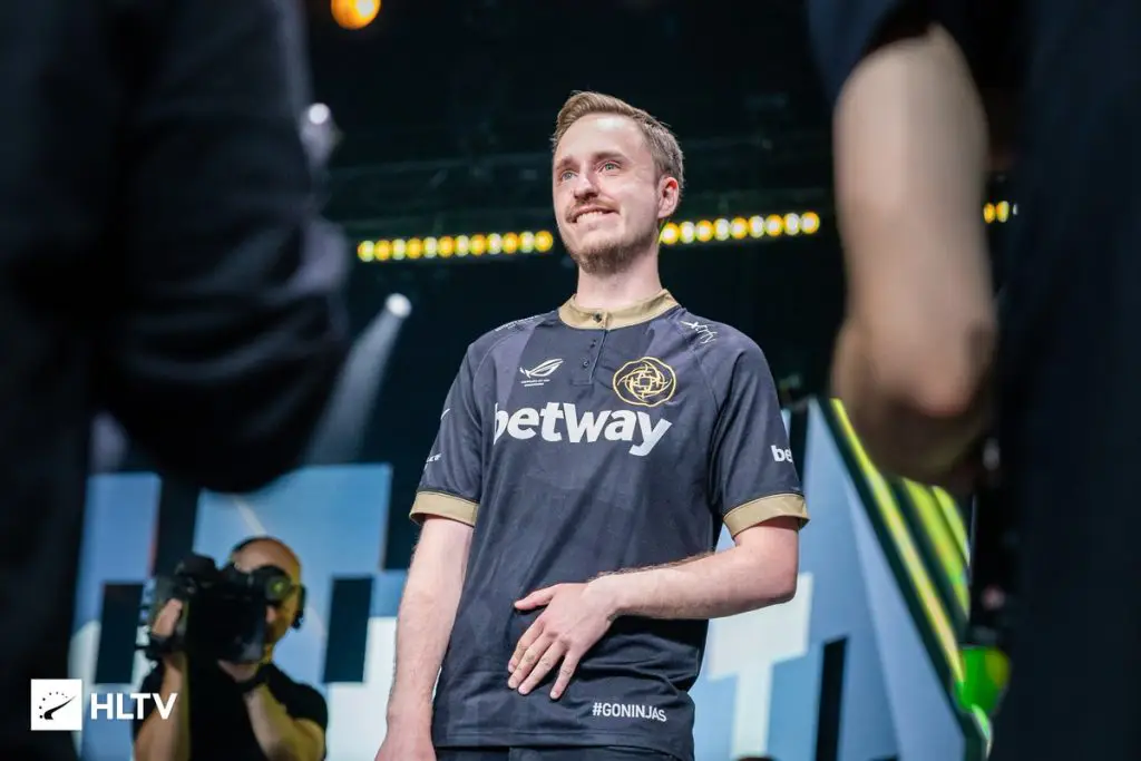 GeT_RiGhT pode ser o novo reforço da Dignitas