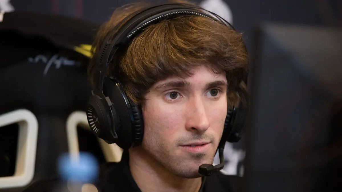 Dendi volta para o cenário competitivo de Dota 2 com a B8