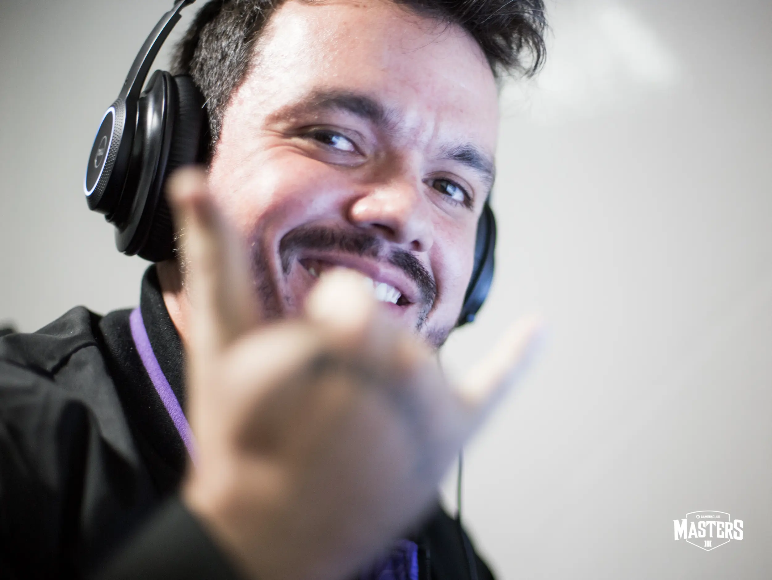 Gaules entra no top 10 canais mais vistos da Twitch