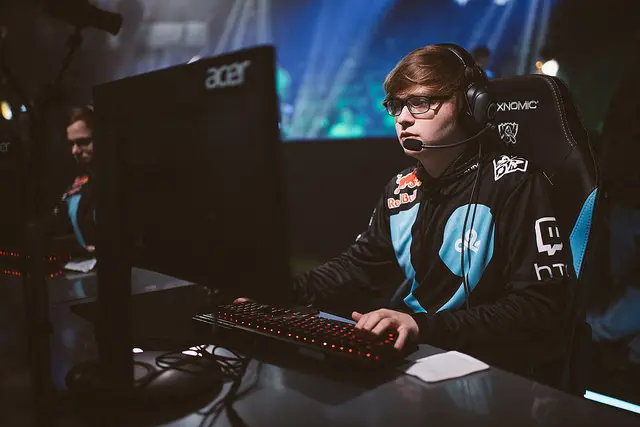 Sneaky anuncia saída da Cloud9 como jogador, e será streamer em período integral