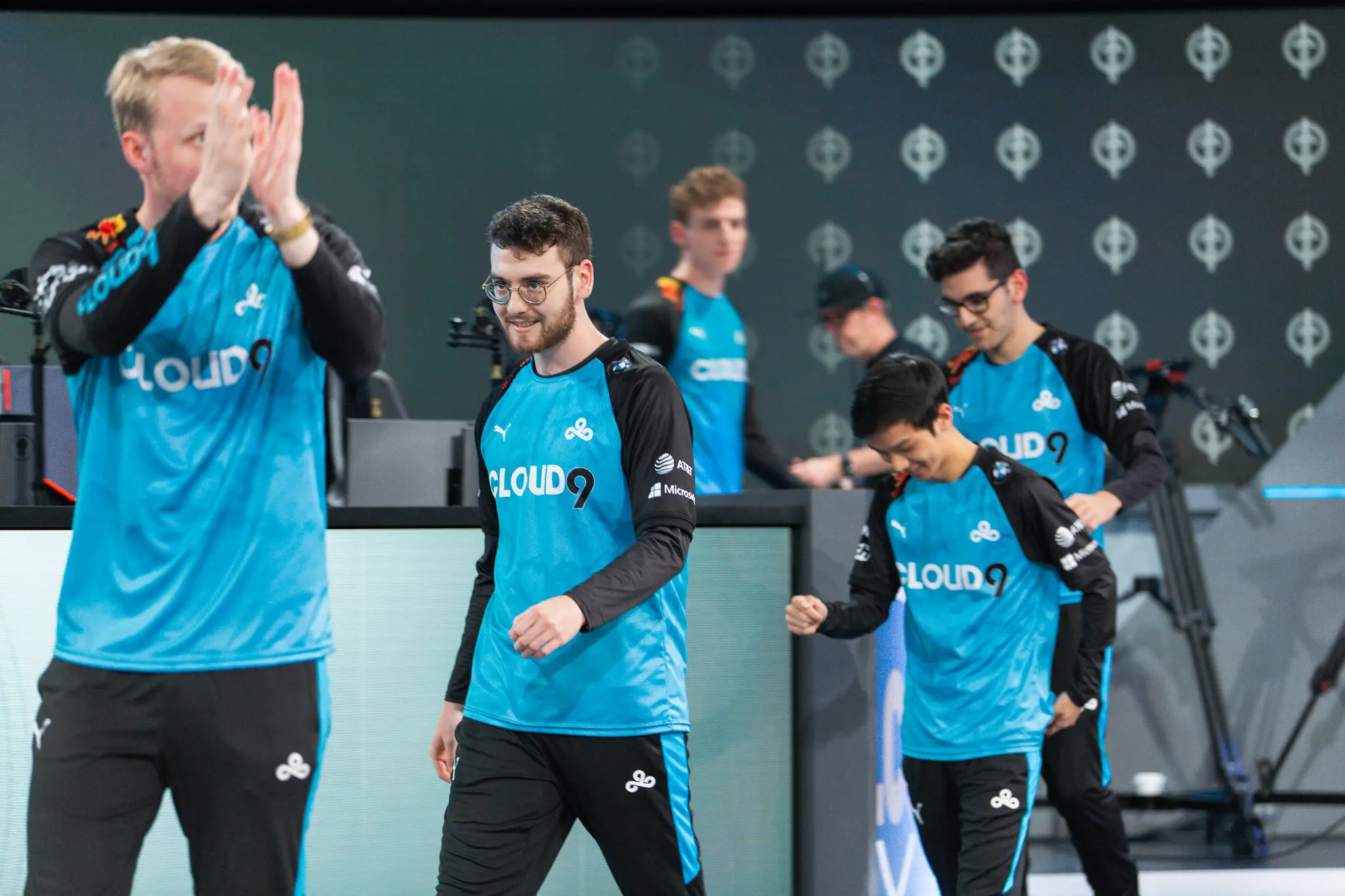 LoL: LEC e LCS serão disputadas online