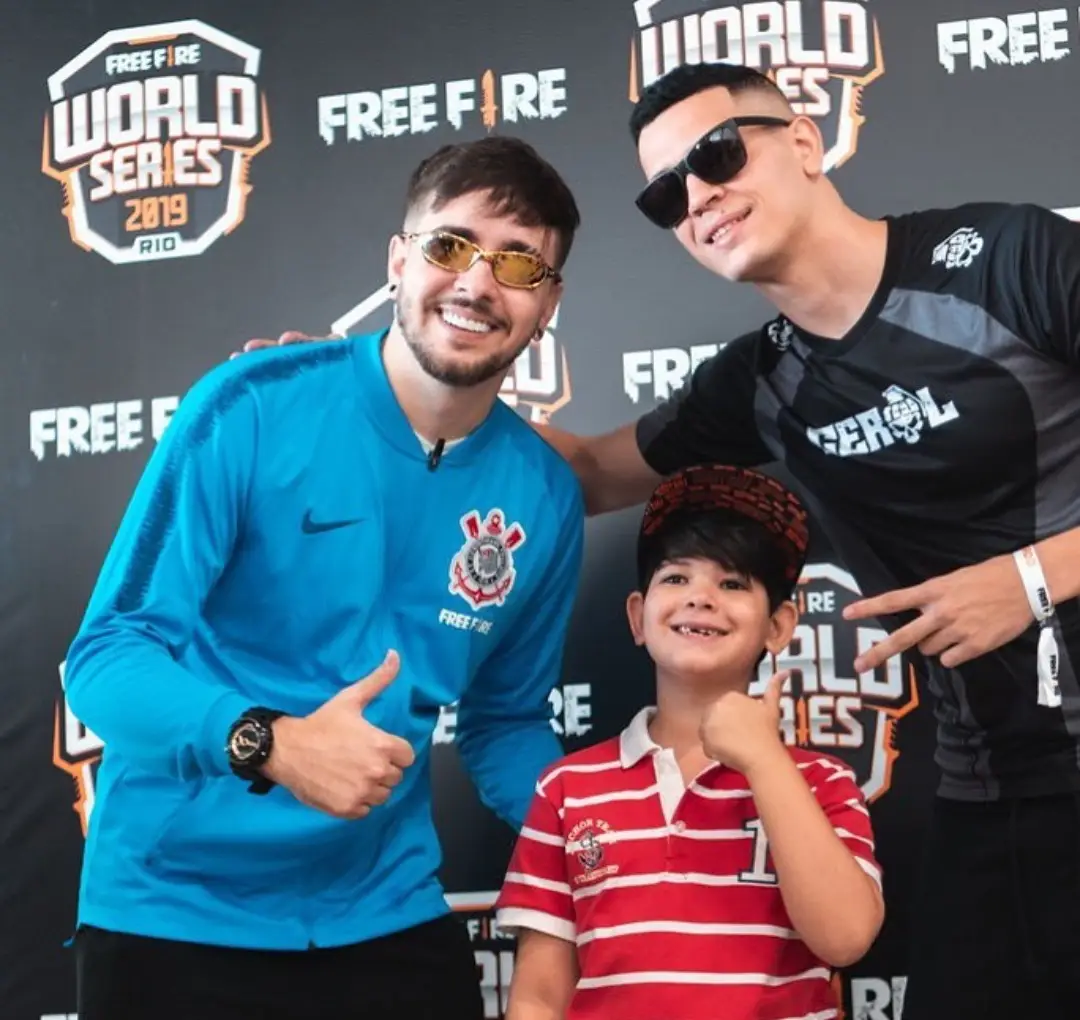 Corinthians anuncia saída de Weedzão