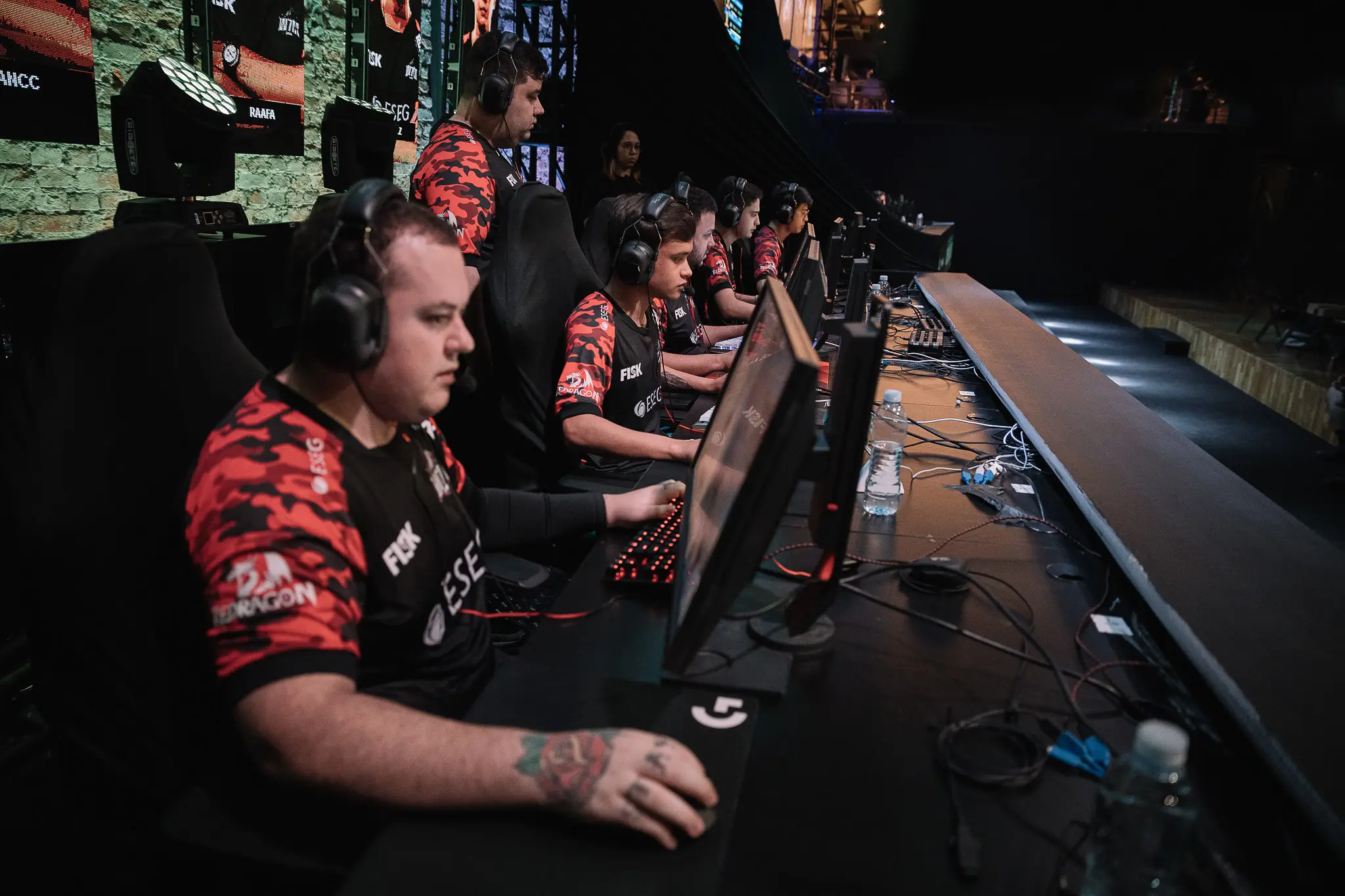 CLUTCH Circuit: W7M e RED Canids estão na final da segunda temporada