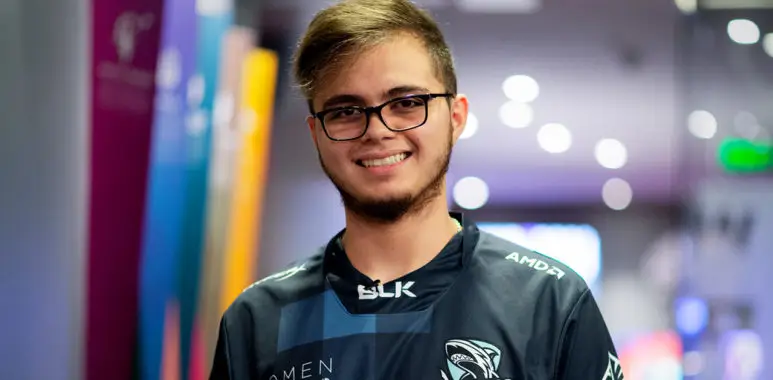 LoL: Após breve passagem, Buggax deixa a Falkol