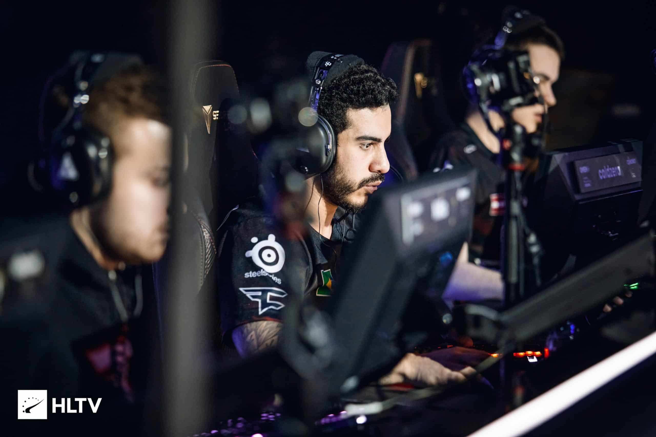 DreamHack Masters Spring 2020: FaZe supera Na`Vi e avança para a final da chave de eliminação 1 DreamHack Masters Spring 2020: FaZe supera Na`Vi e avança para a final da chave de eliminação