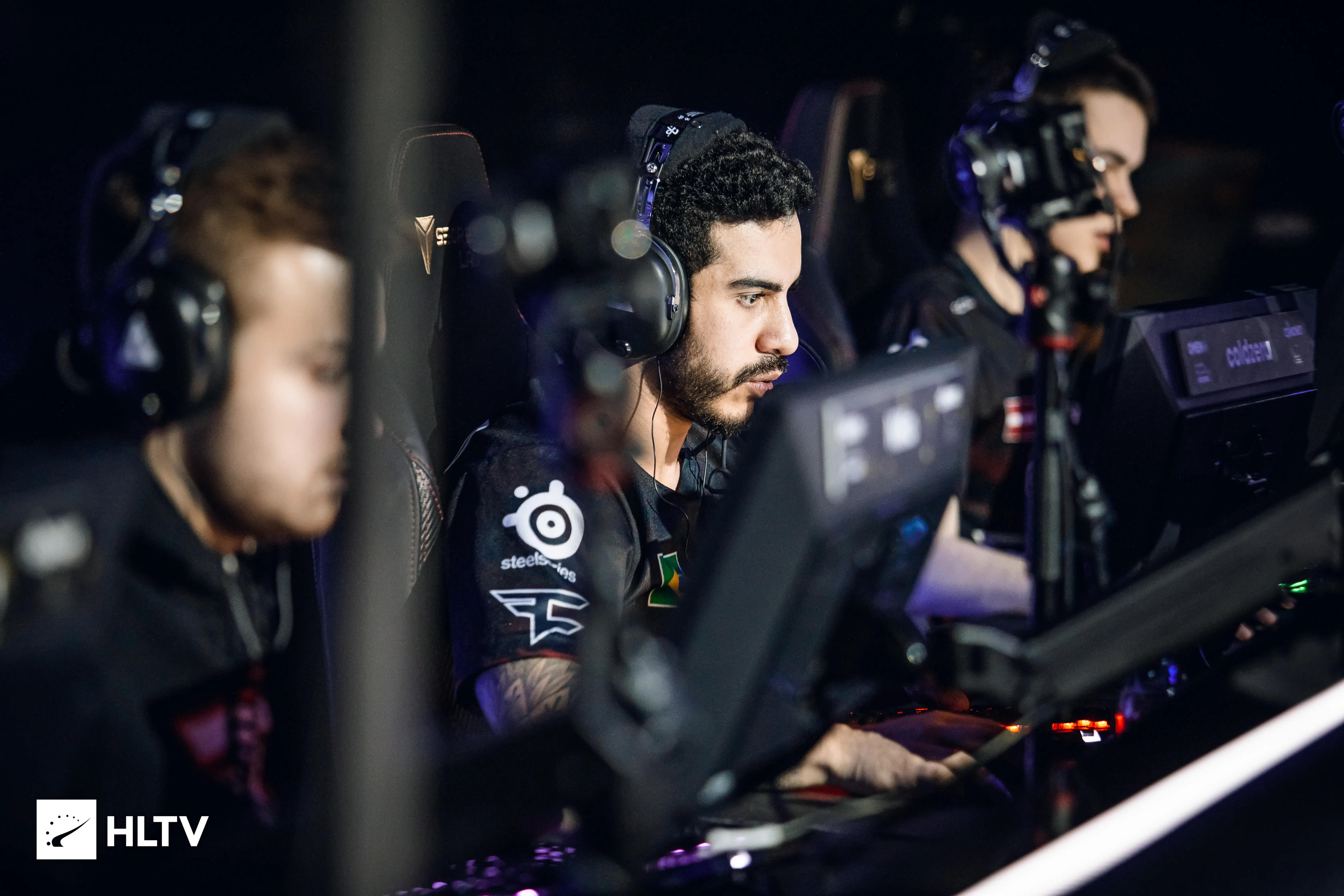 DreamHack Masters Spring 2020: FaZe supera Na`Vi e avança para a final da chave de eliminação