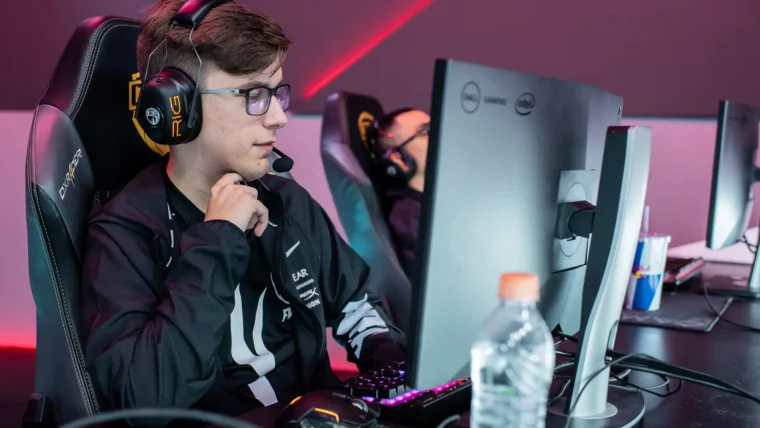 CBLoL: FURIA tira a invencibilidade do Santos; paiN divide a liderança