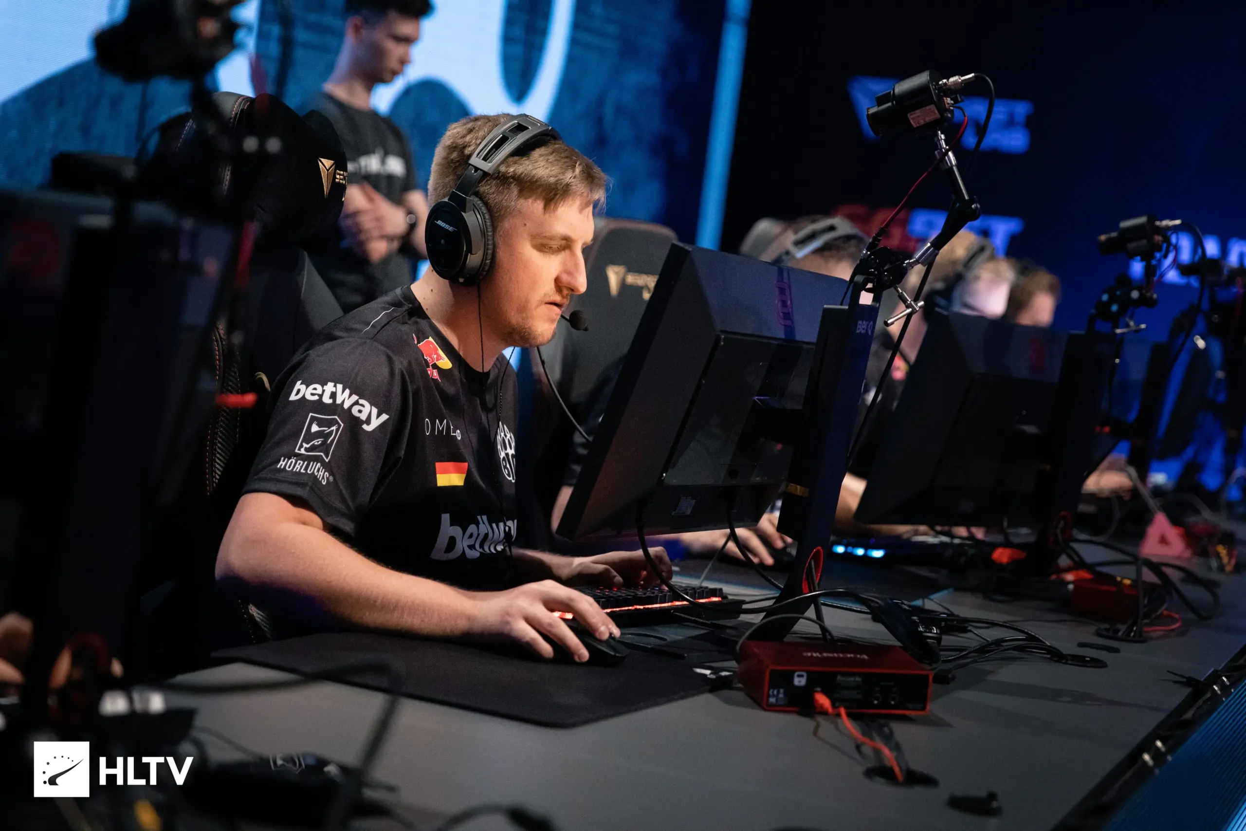 Cs_summit 6: BIG vence FaZe pela segunda vez e avança para os playoffs