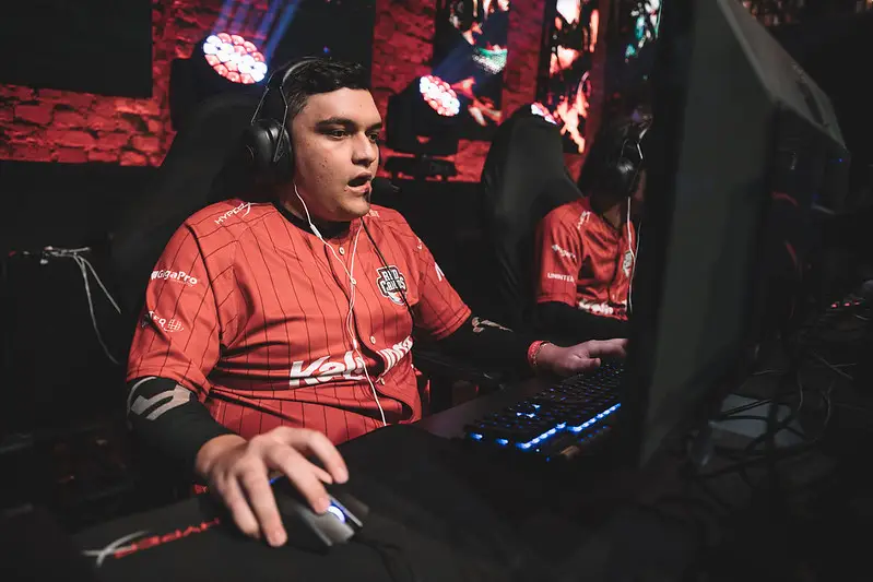 Circuito Desafiante: RED Canids supera Team oNe e avança para os playoffs