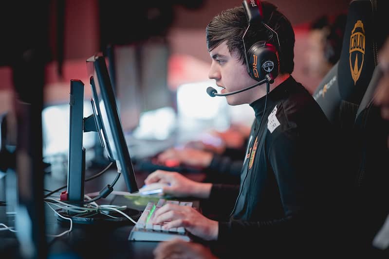 CBLoL: Santos é punido por conta de conduta inadequada de Sarkis