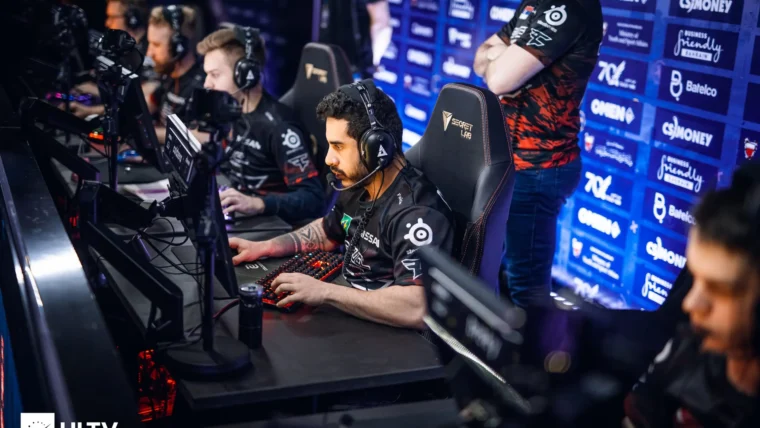 Cs_summit 6: FaZe vence Movistar Riders e conquistou a decima primeira colocação