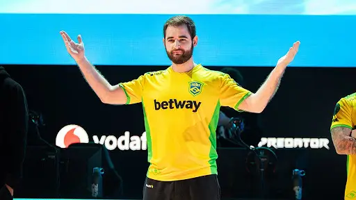 FalleN e Gaules concorrem no Esports Awards 2020