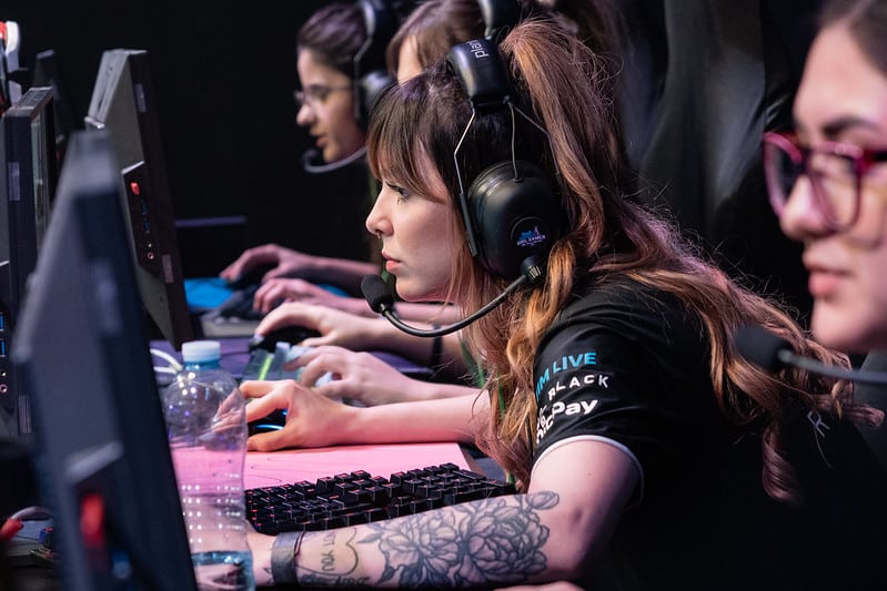 CS:GO: Showliana é anunciada na Dignitas como a sua nova quinta jogadora 1 CS:GO: Showliana é anunciada na Dignitas como a sua nova quinta jogadora