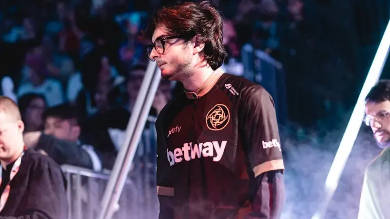 R6: Ninjas in Pyjamas e FaZe Clan são os finalistas do Six August 2020 Major