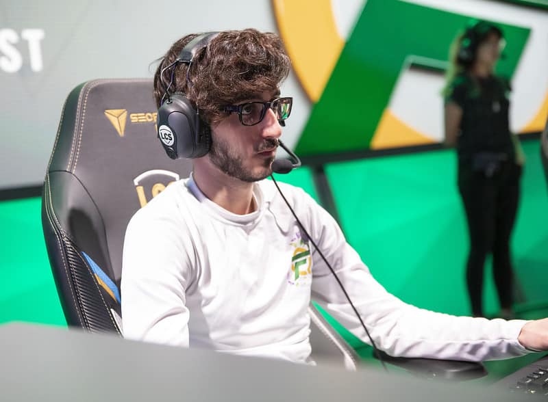 LoL: FlyQuest vence Cloud9 no segundo round dos playoffs e se classifica para o Mundial 2020