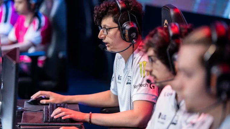 CBLoL: INTZ garante a segunda colocação; terceiro e quarto lugar ficam em aberto