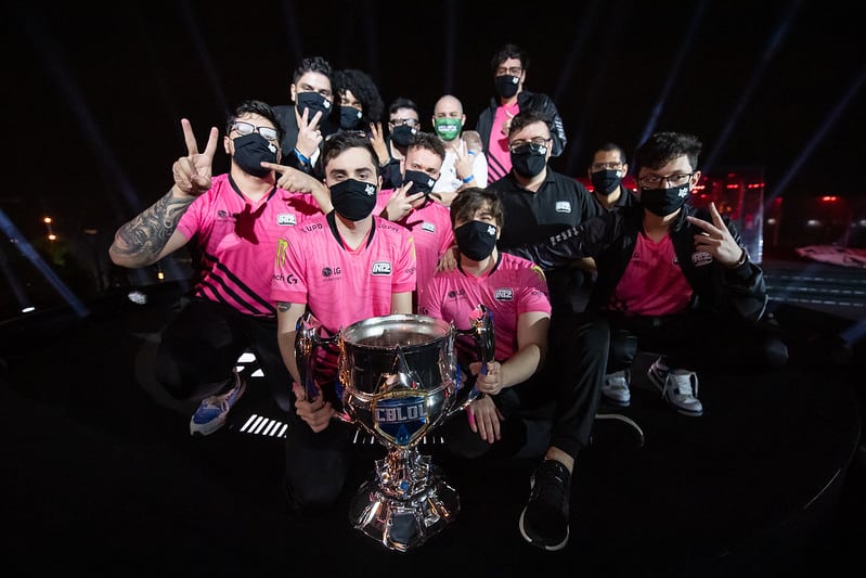 Final do segundo split do CBLoL 2020 bate a marca de e 395 mil espectadores