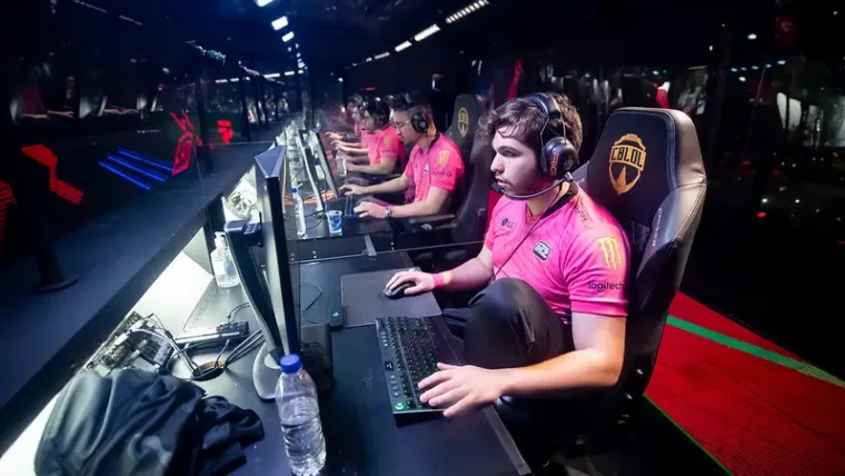 Worlds: INTZ estreia com derrota para MAD Lions e perde para Legacy