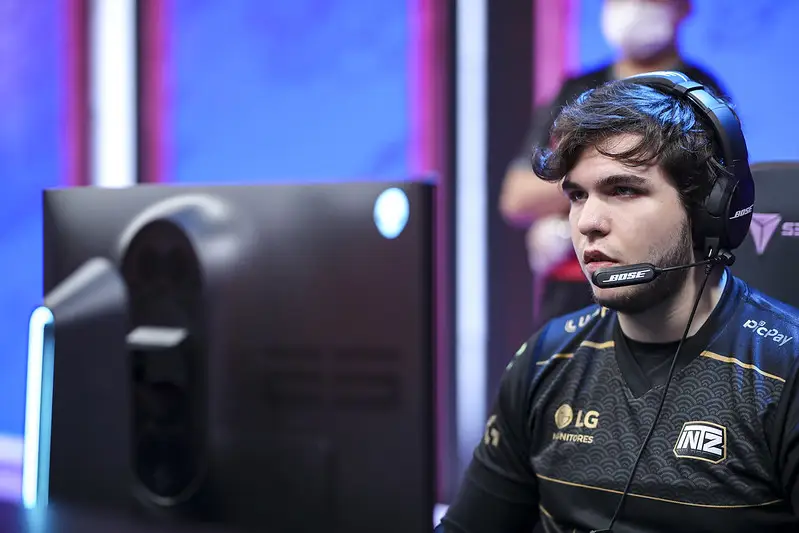 Worlds; MAD Lions vence INTZ e elimina os brasileiros do mundial