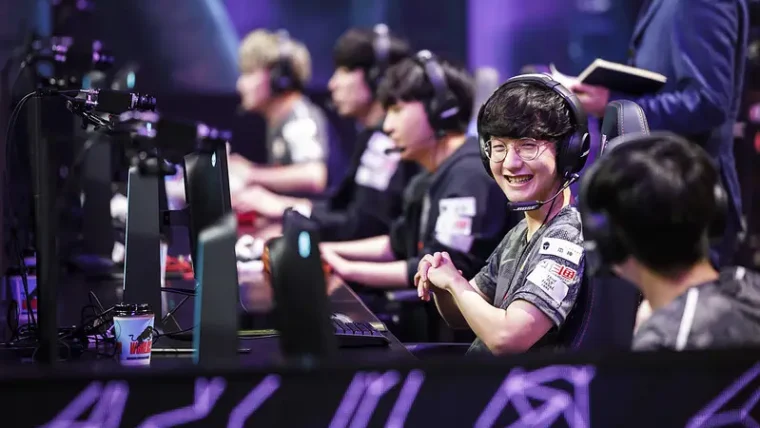 Worlds: LGD e SuperMassive avançam para as partidas decisivas da Fase de Entrada