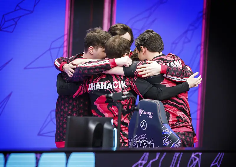 Worlds: Unicorns of Love e LGD avançam para a Fase de Grupos do mundial