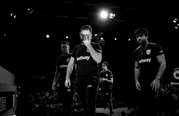 CS:GO: Copenhagen Flames volta a vencer MIBR e elimina os brasileiros na Legend Series Season 6
