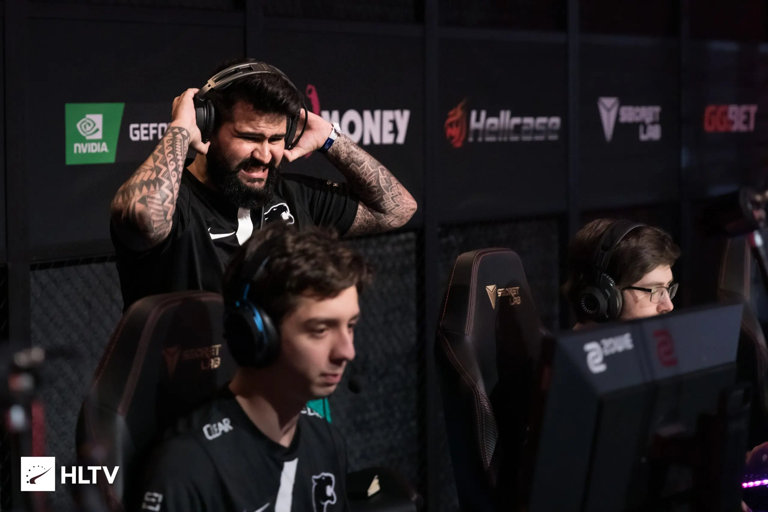 CS:GO: Guerri é acusado de explorar o bug da visão dos treinadores