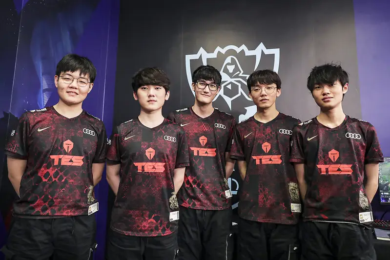Worlds: TES vira sobre Fnatic e se classifica para as semifinais