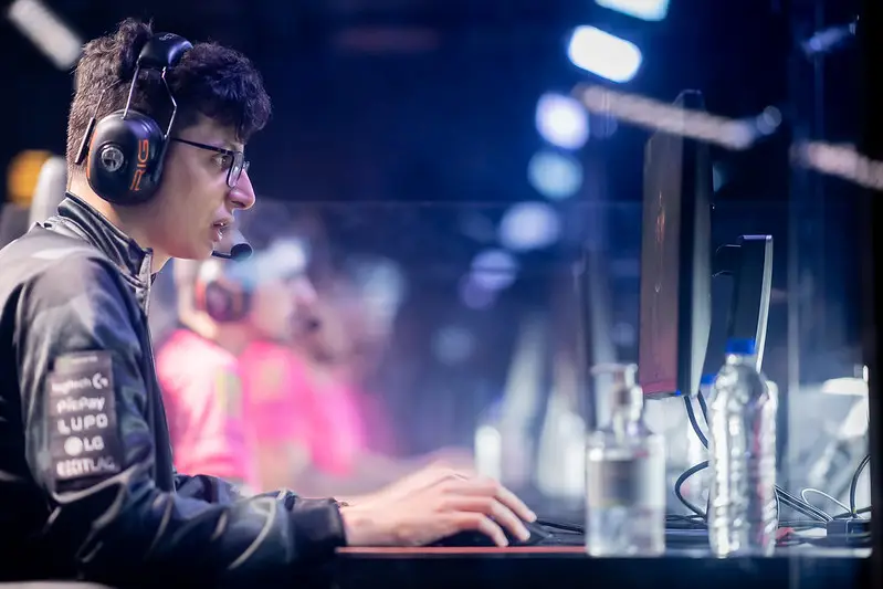 LoL: INTZ anuncia as saídas de Tay e RedBert