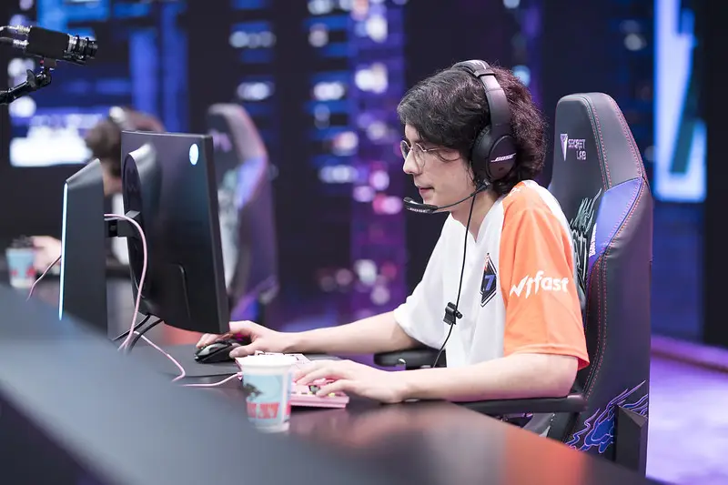 LoL: FlyQuest oficializa a contratação de Josedeodo