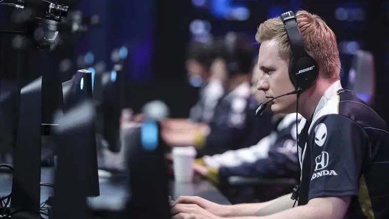 LoL: Broxah anuncia sua saída da Team Liquid e revela o acerto com a CLG