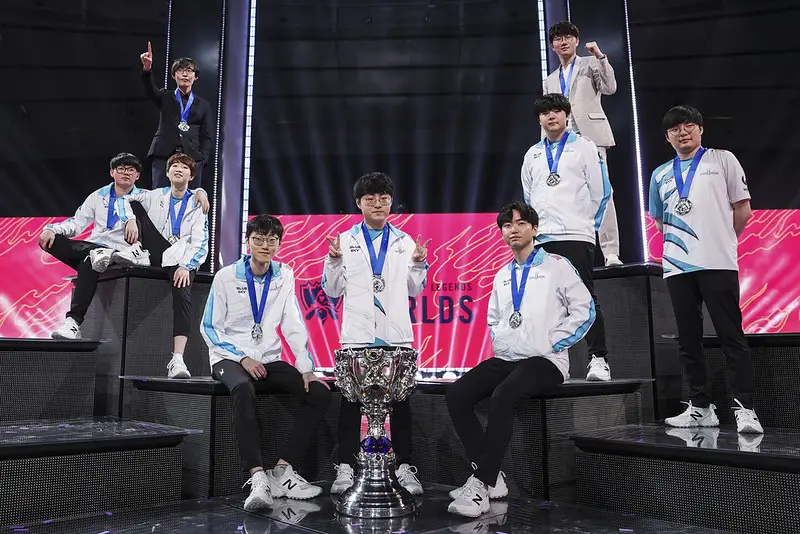 LoL: Revelados os campeões que receberam as skins do mundial da DAMWON Gaming