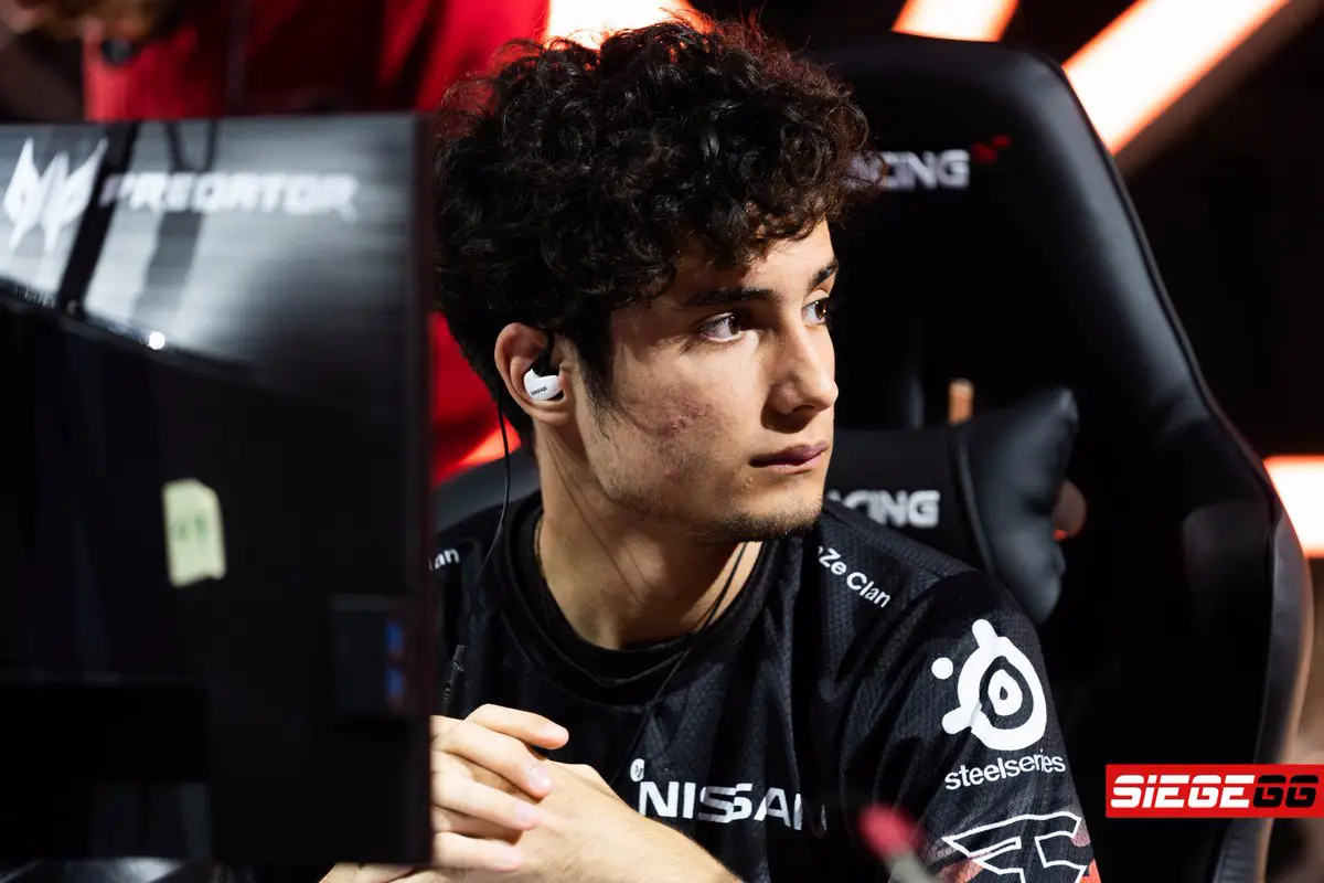 CoD: Trio formado por ninexT, tonyboy e Sn4rFx é vice-campeão do Champions Challenge de Call of Duty: Warzone 1 CoD: Trio formado por ninexT, tonyboy e Sn4rFx é vice-campeão do Champions Challenge de Call of Duty: Warzone