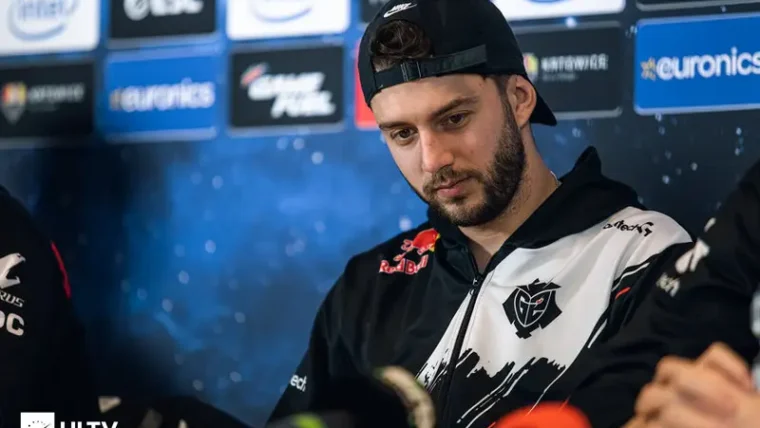 CS:GO: G2 banca JaCkz e terá AmaNEk como titular