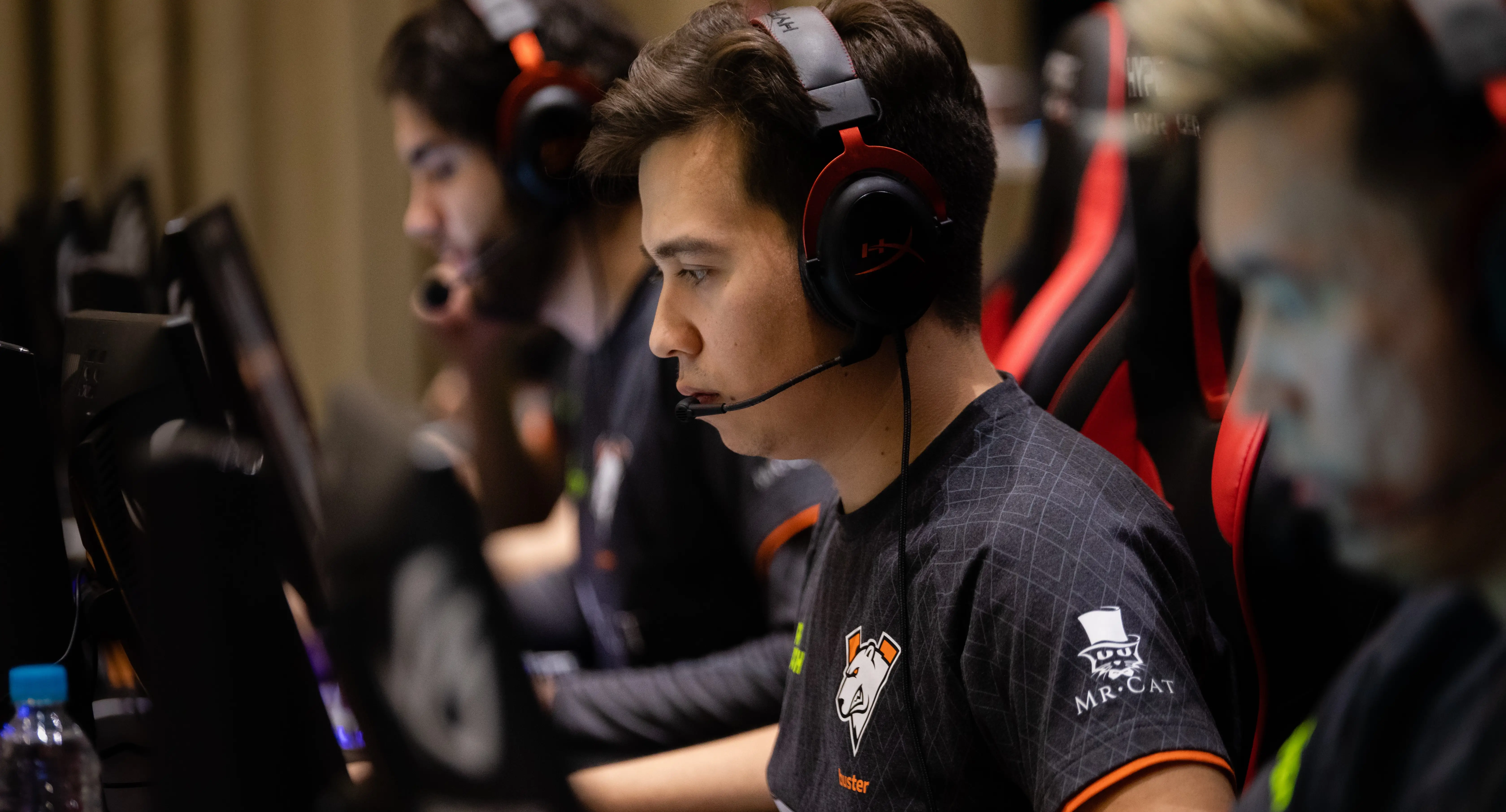 FLASHPOINT: Virtus.pro vira sobre OG e conquista a segunda temporada