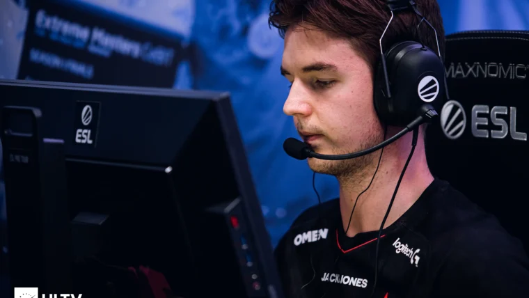 CS:GO: device é o 3º melhor jogador de 2020