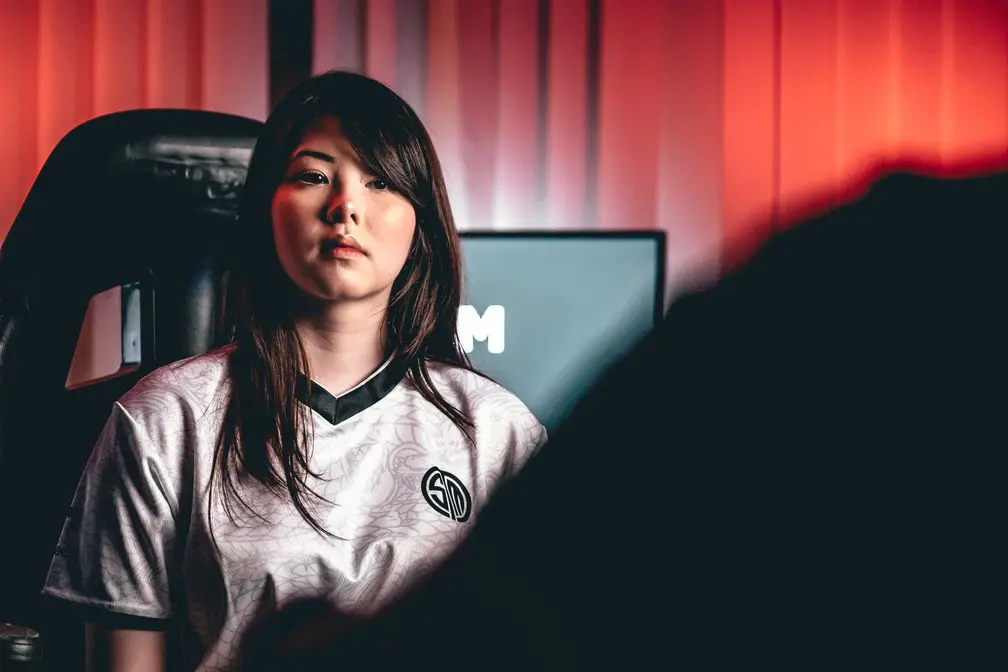 LoL: TSM anuncia a contratação de Mayumi como nova criadora de conteúdo