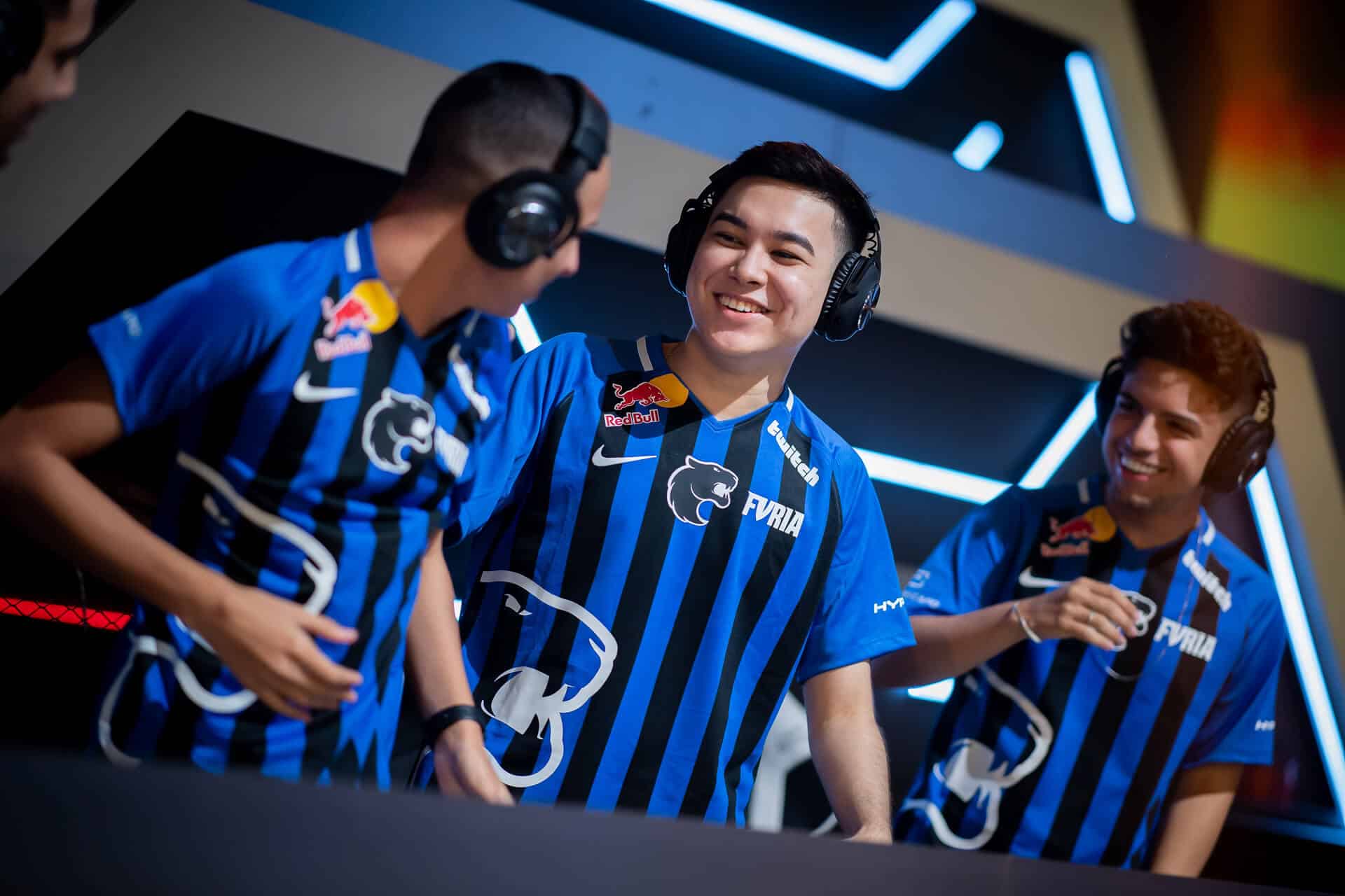 Memgod renova com FURIA