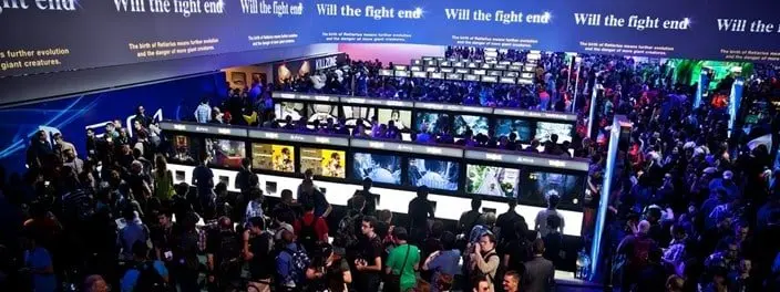 E3