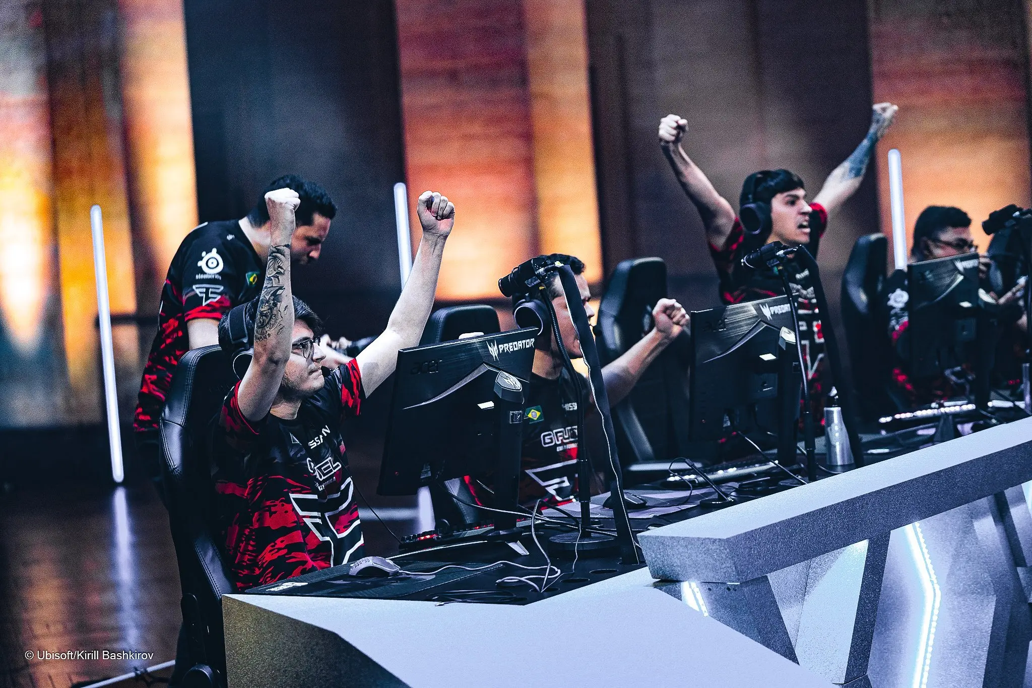 Line da Faze R6